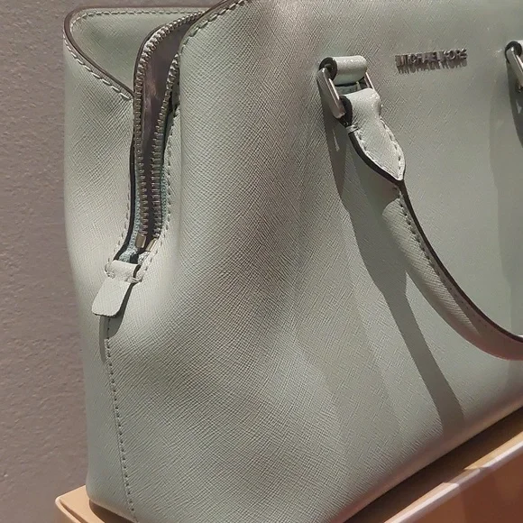 ❣️💫 MARK DOWN💫❣️ Michael Kors Bag - Picture 3 of 17